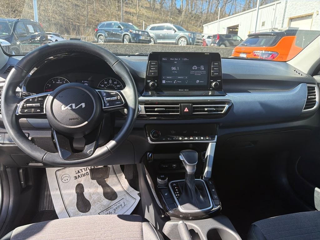 Certified 2023 Kia Seltos S image 23