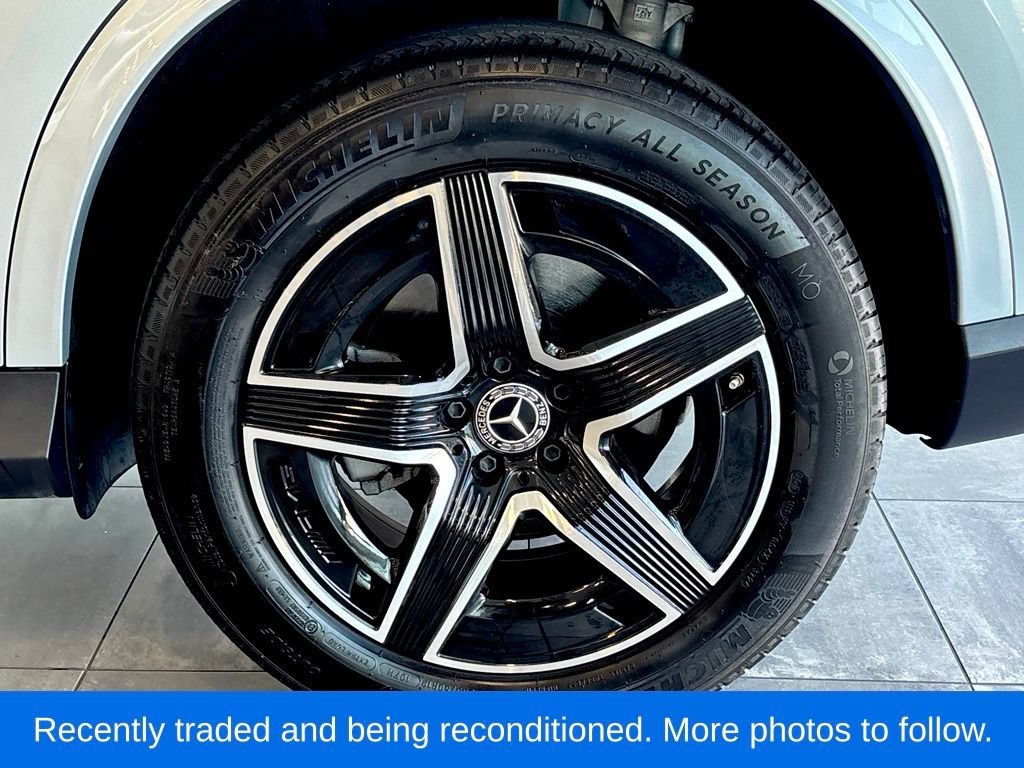 Used 2025 Mercedes-Benz GLC 300 4MATIC image 38