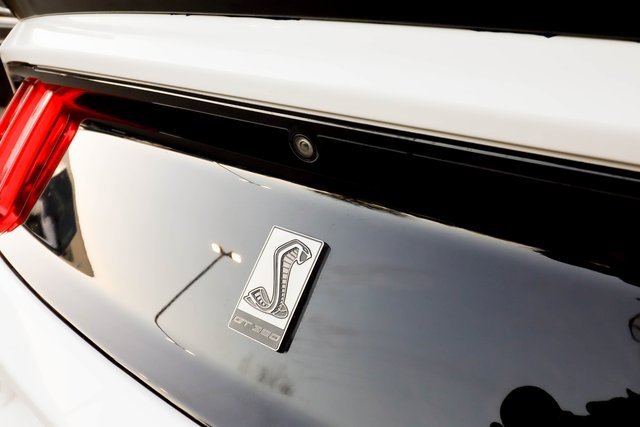 Used 2018 Ford Mustang Shelby GT350 w/ Convenience Package image 16