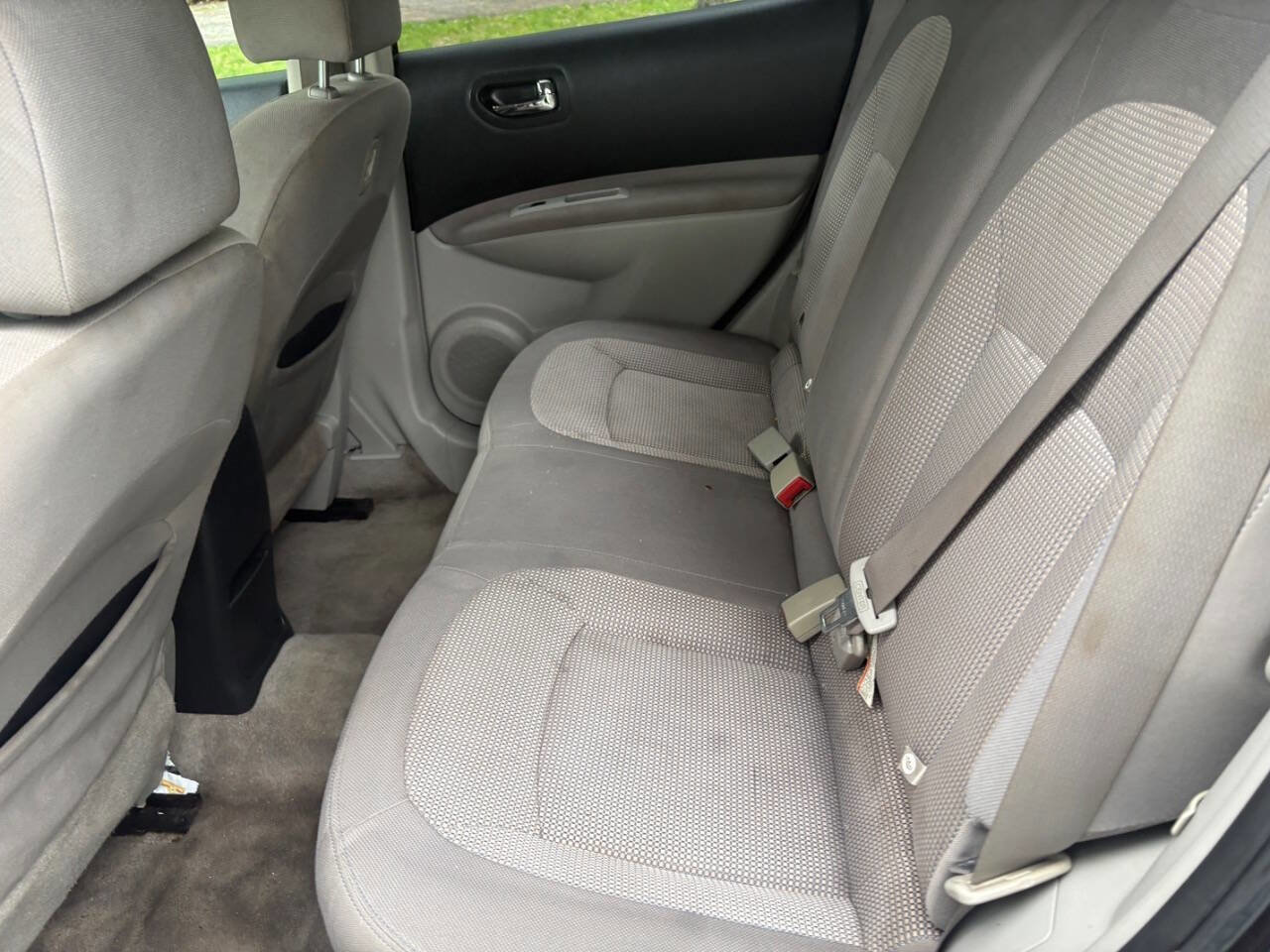 Used 2013 Nissan Rogue SV FWD image 20