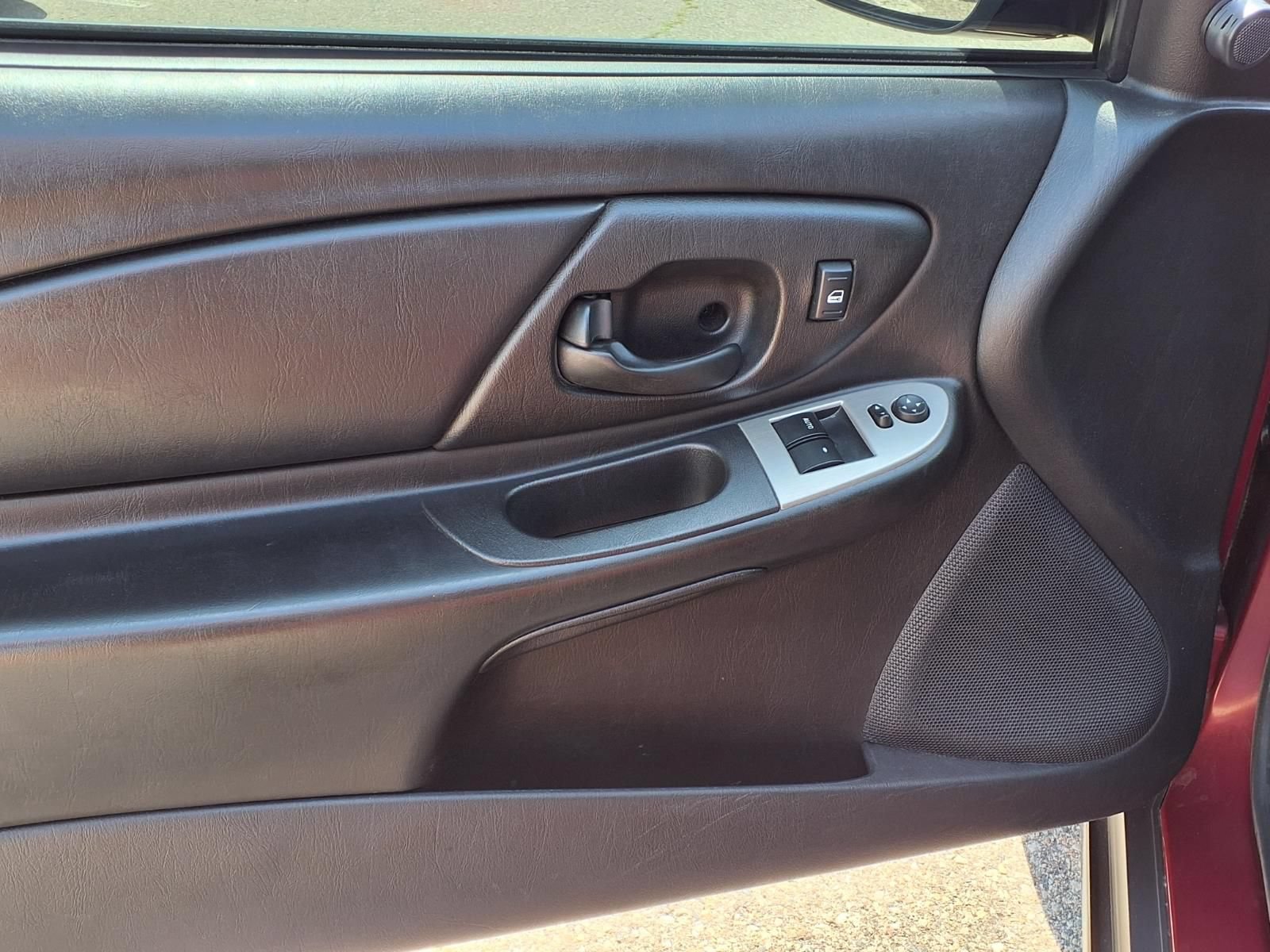 Used 2006 Chevrolet Monte Carlo LT FWD image 10