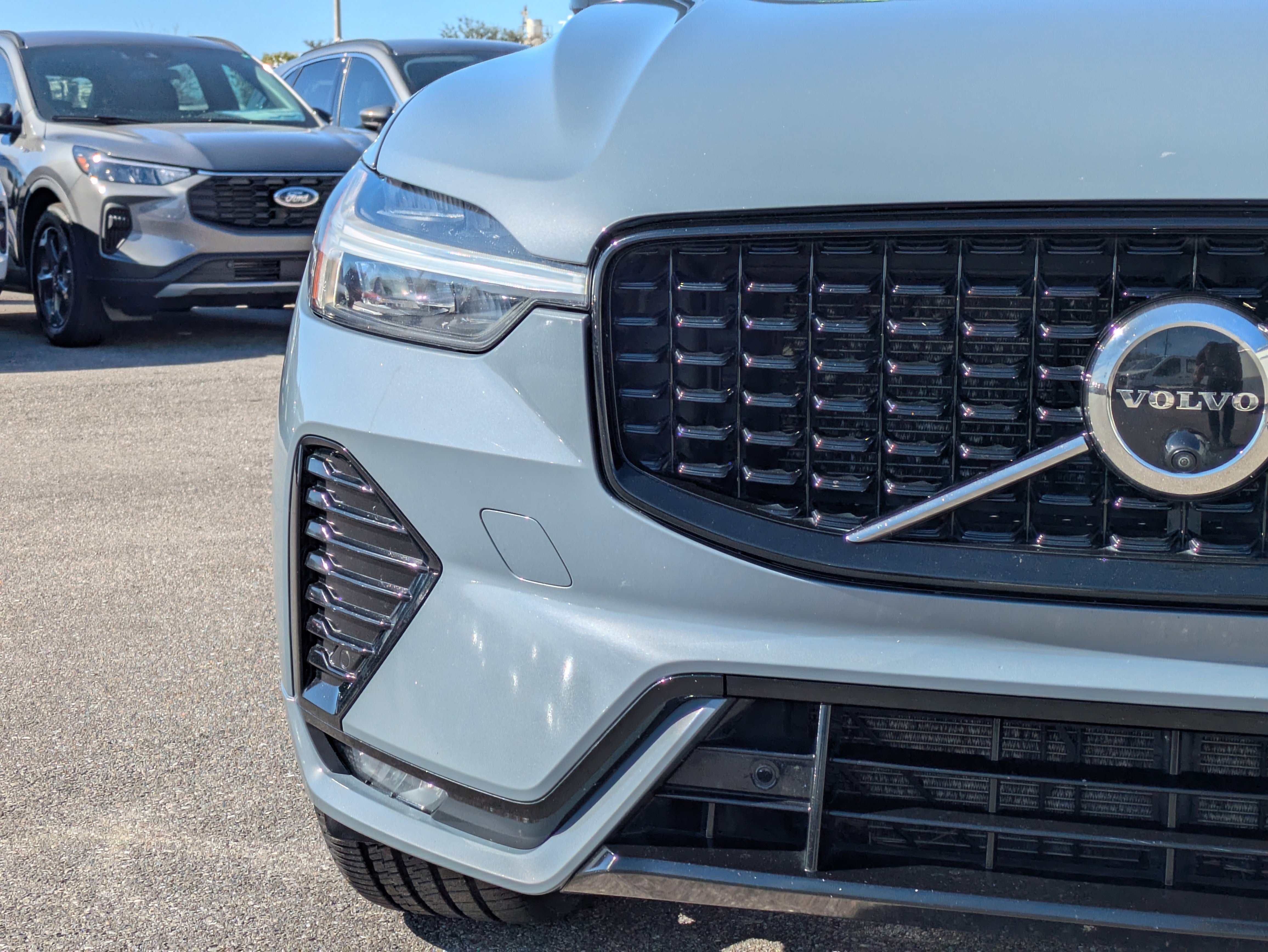 Used 2022 Volvo XC60 B5 R-Design w/ Advanced Package image 9