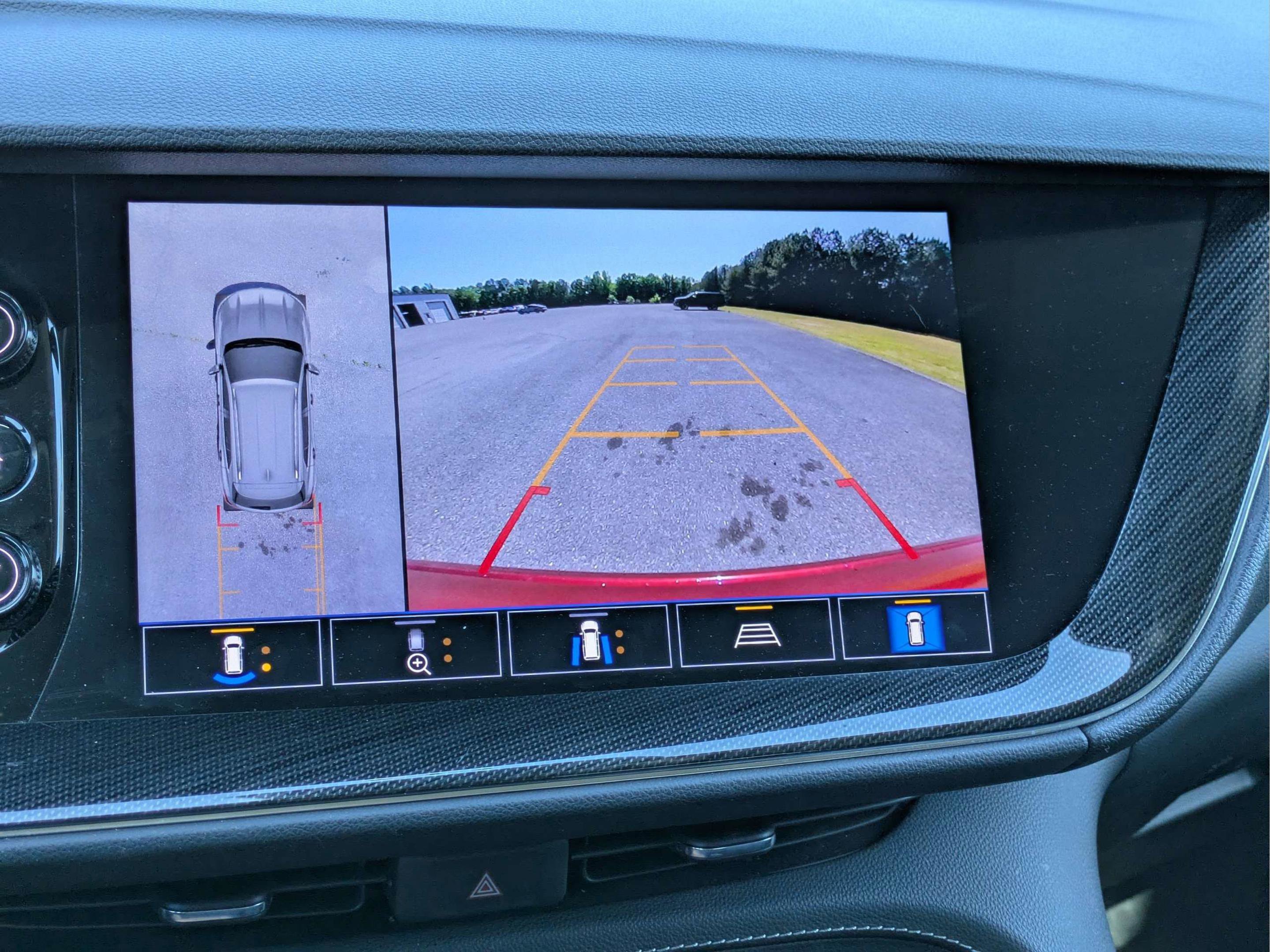 Used 2021 Buick Envision Essence w/ Technology Package I FWD image 22