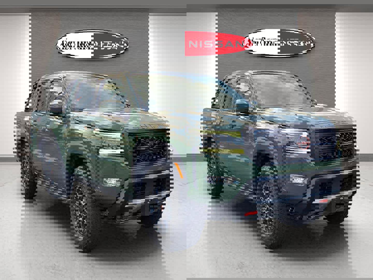 Used 2023 Nissan Frontier PRO-4X w/ Pro-4X Premium Package image 1