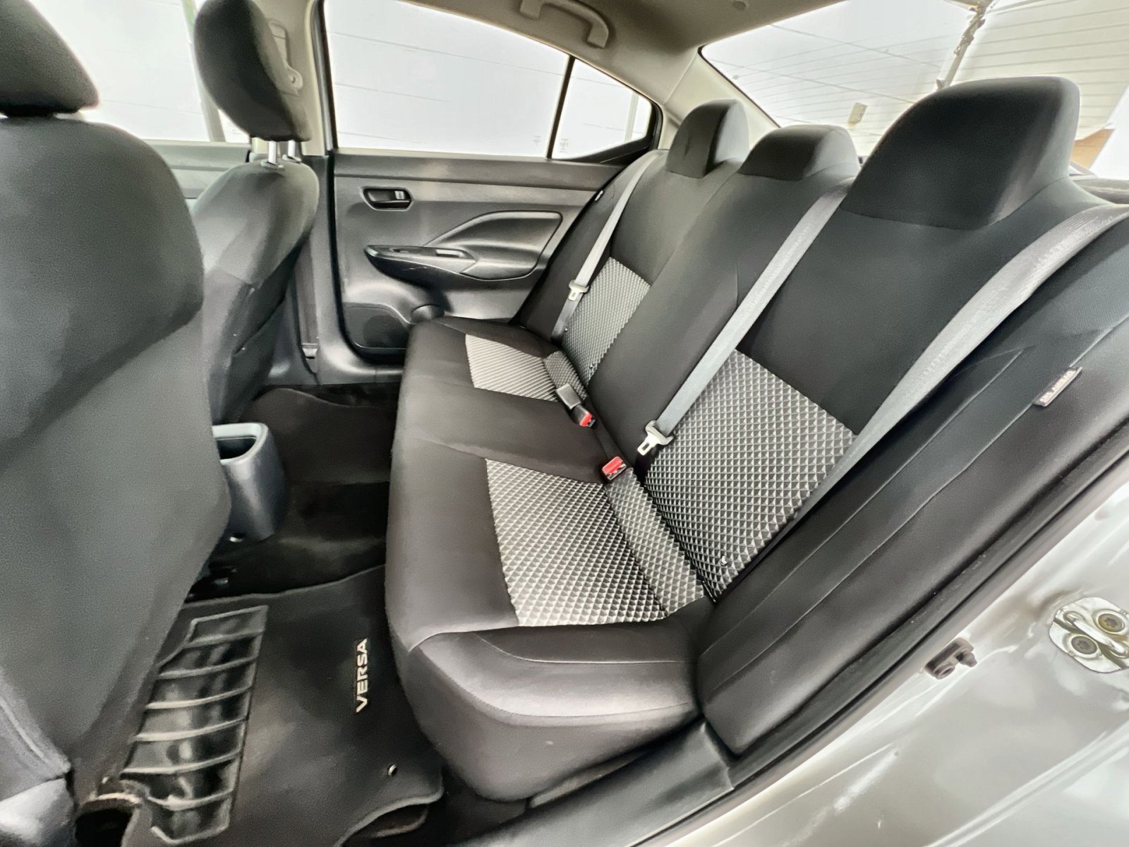 Used 2020 Nissan Versa S image 23