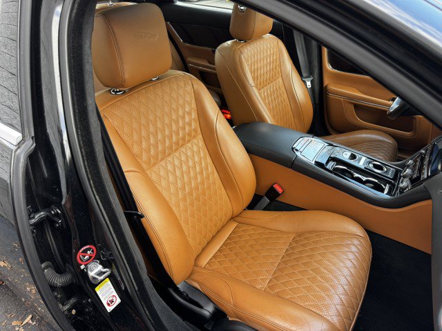 Used 2017 Jaguar XJ L Supercharged image 28