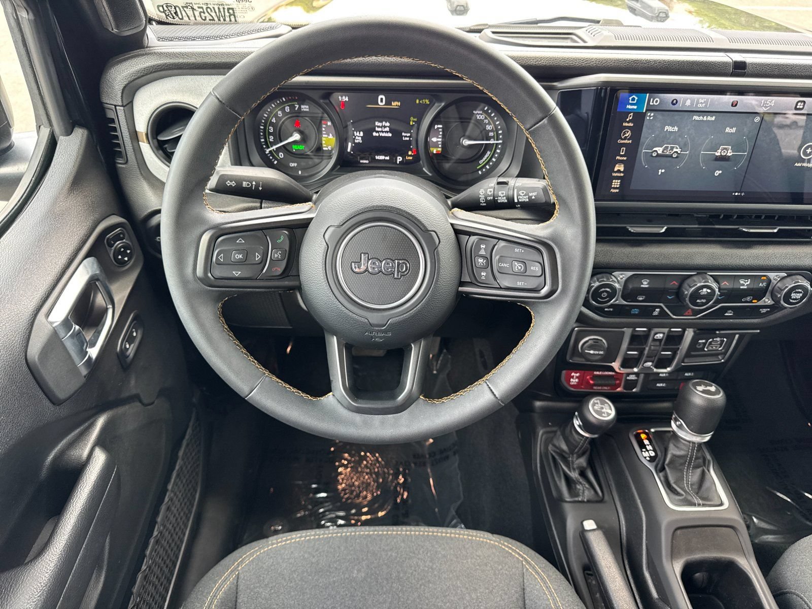 Used 2024 Jeep Wrangler Unlimited AWD/4WD image 16