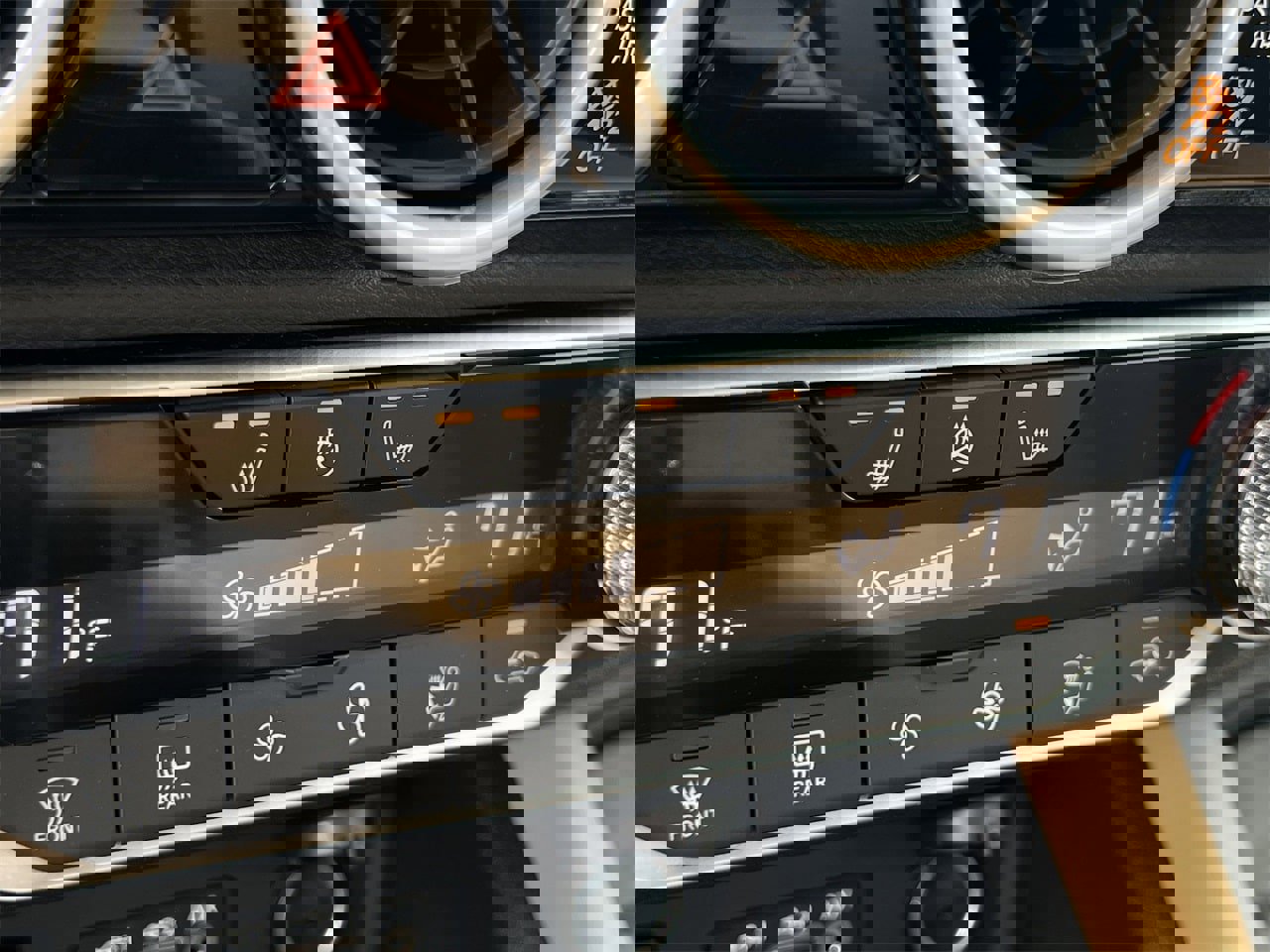 Used 2025 Nissan Sentra SV w/ SV Premium Package image 16