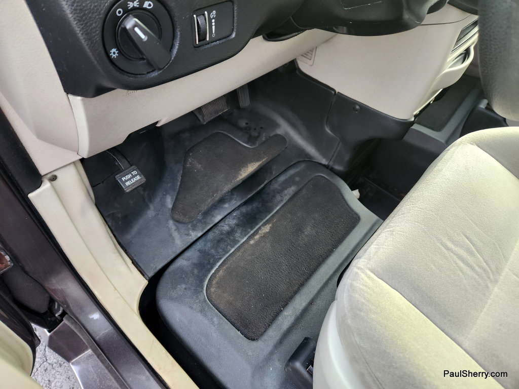 Used 2015 Dodge Grand Caravan SE w/ Quick Order Package 29E SE image 26