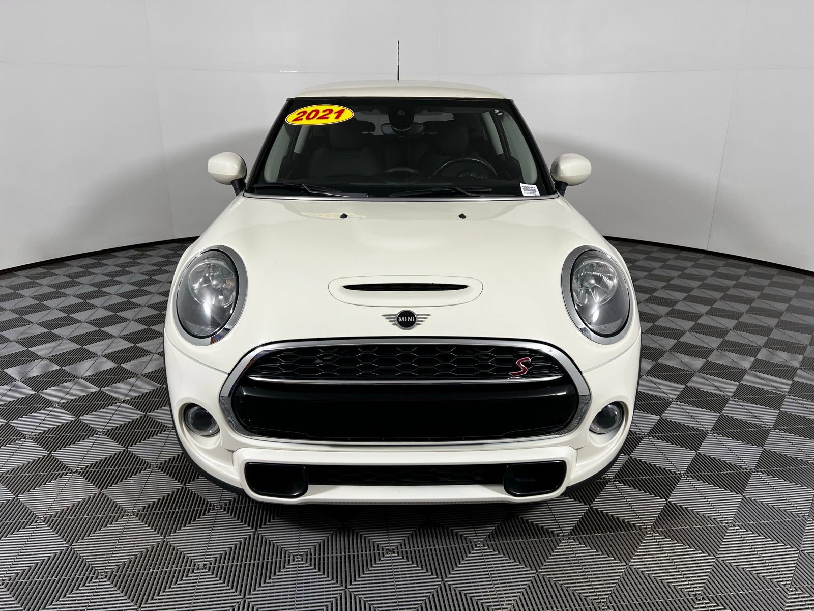 Used 2021 MINI Cooper S FWD image 2
