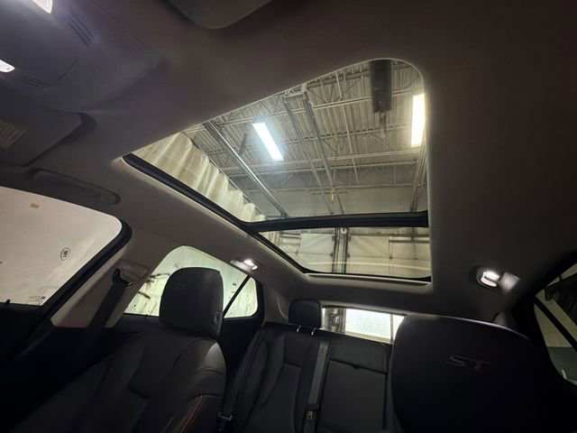 Certified 2023 Buick Envision Essence w/ Sport Touring Package image 23