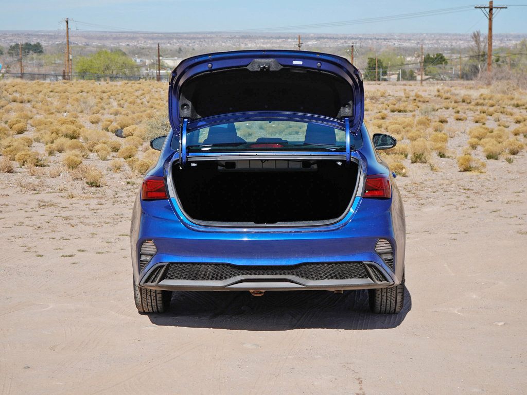 Used 2024 Kia Forte LXS w/ LXS Technology Package image 11