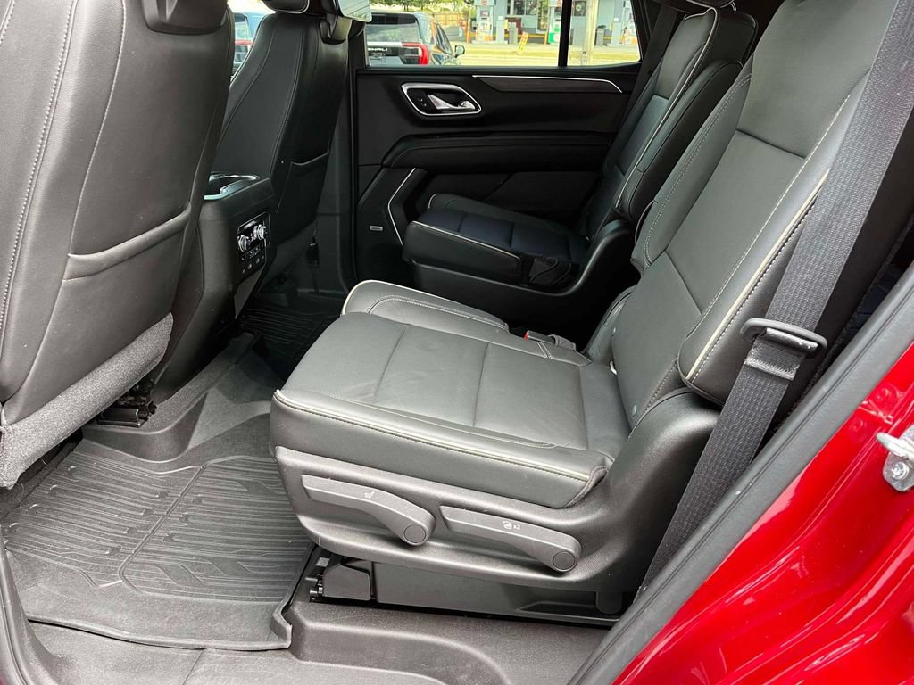 Used 2021 GMC Yukon SLT w/ SLT Luxury Plus Package AWD/4WD image 16