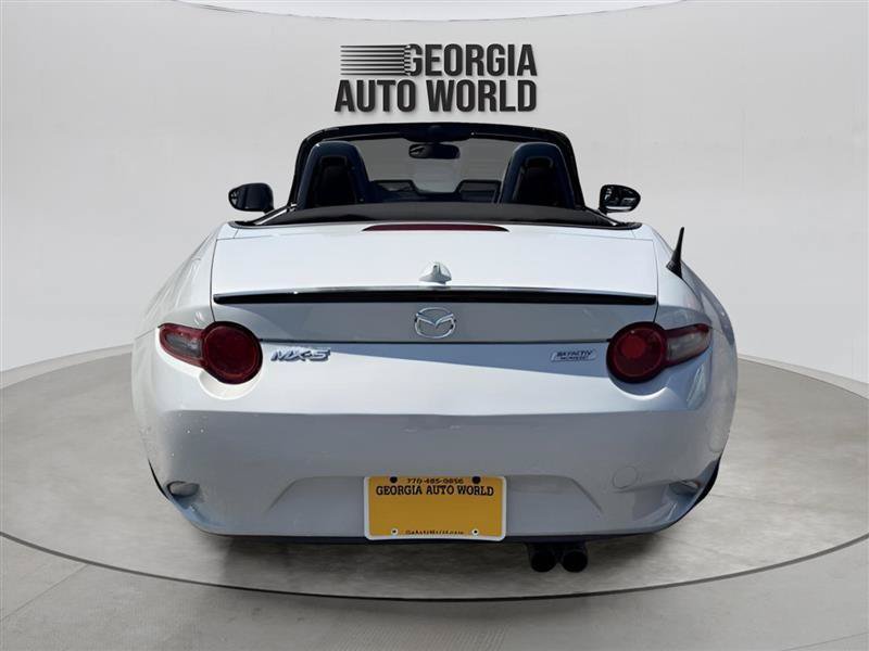 Used 2016 MAZDA MX-5 Miata Club RWD image 12
