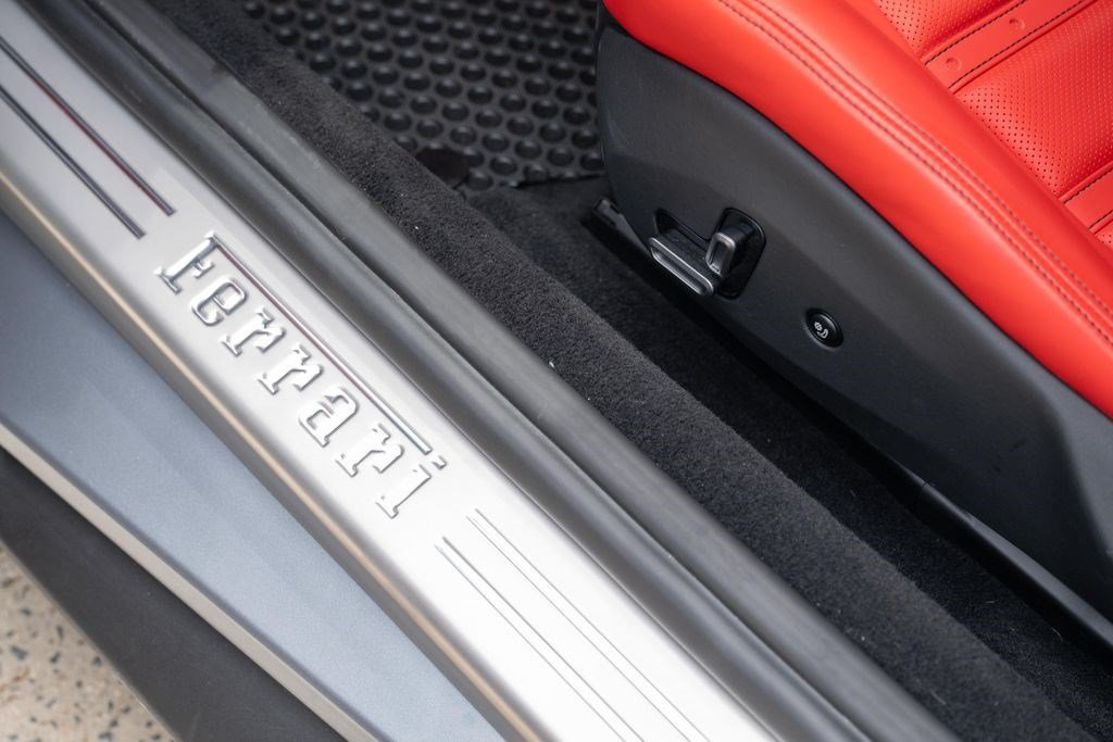 Used 2022 Ferrari Portofino M RWD image 35