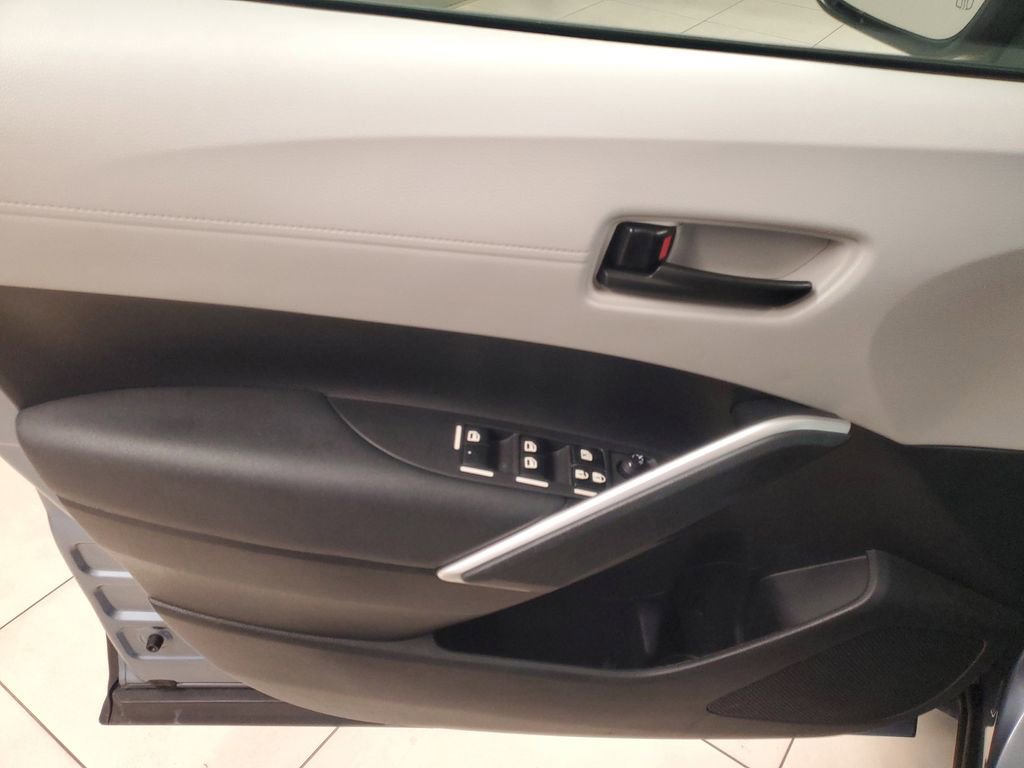 Used 2024 Toyota Corolla Cross LE image 17