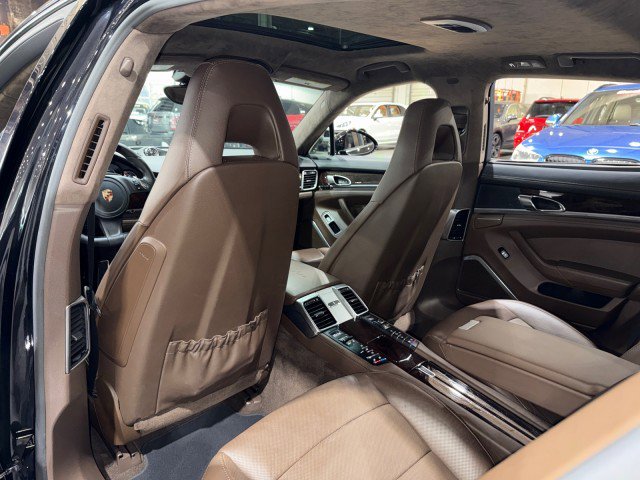 Used 2015 Porsche Panamera w/ Premium Package Plus image 12