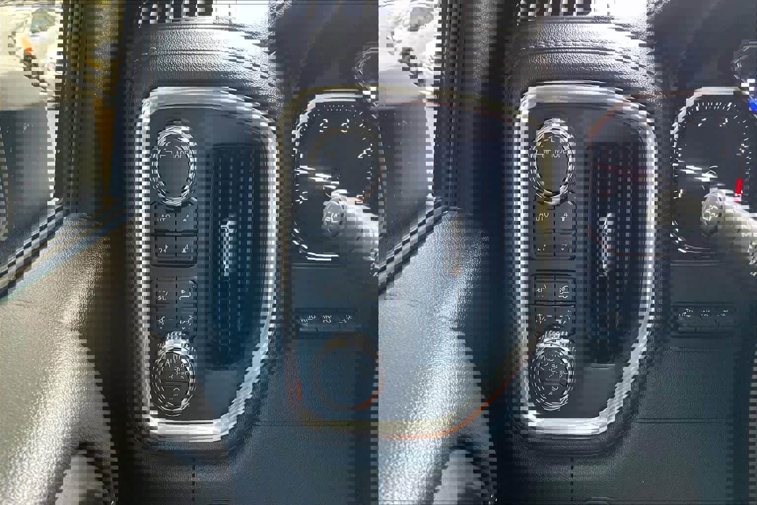 Certified 2022 GMC Sierra 3500 Denali w/ Denali Ultimate Package image 32