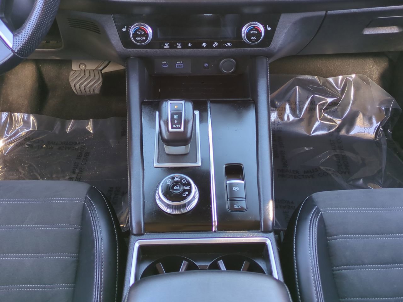 Used 2024 Mitsubishi Outlander SE image 19