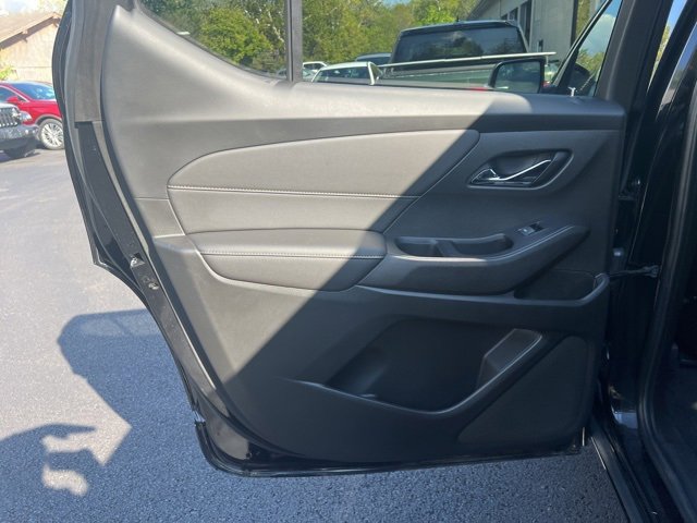 Used 2023 Chevrolet Traverse Premier image 22