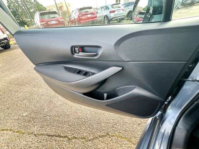 Used 2025 Toyota Corolla LE image 18