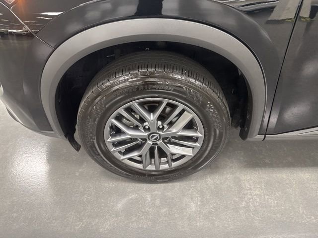 Used 2024 Nissan Rogue S image 34