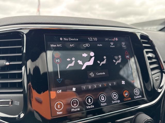 Used 2019 Jeep Grand Cherokee Altitude image 26