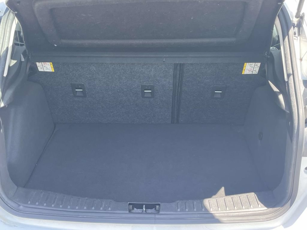 Used 2015 Ford Focus SE FWD image 8