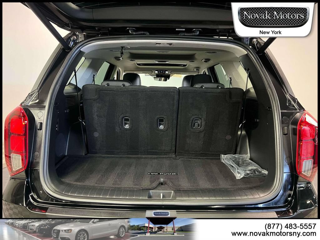 Used 2024 Hyundai Palisade Limited AWD/4WD image 12