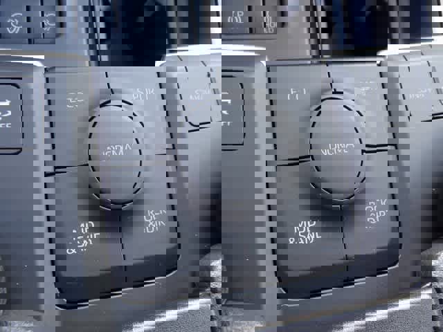 Used 2024 Toyota Grand Highlander Limited image 11