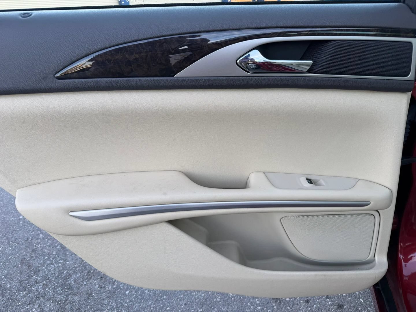 Used 2015 Lincoln MKZ Hybrid w/ Equipment Group 201A Select FWD image 12