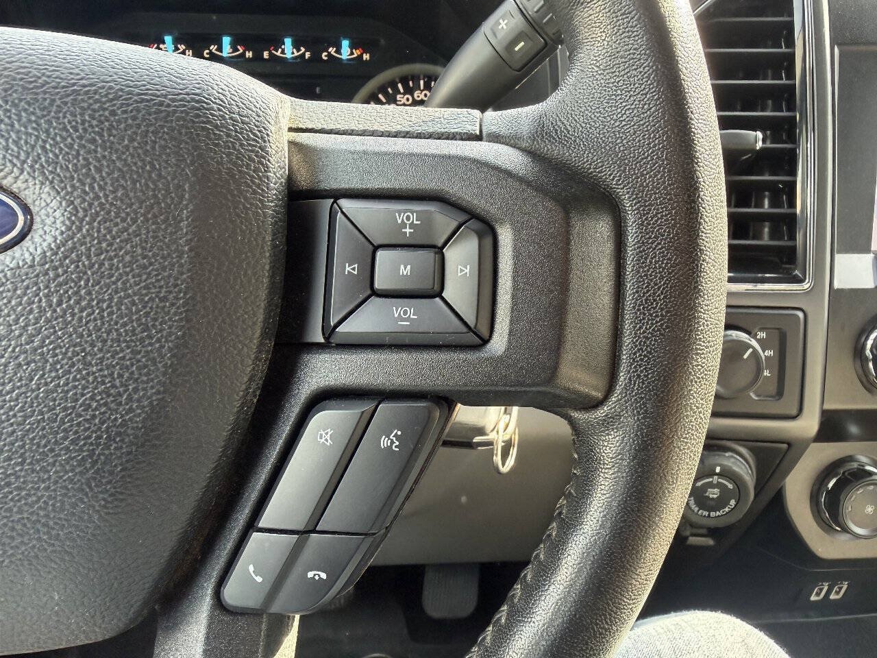 Used 2019 Ford F150 XLT w/ Equipment Group 302A Luxury AWD/4WD image 18
