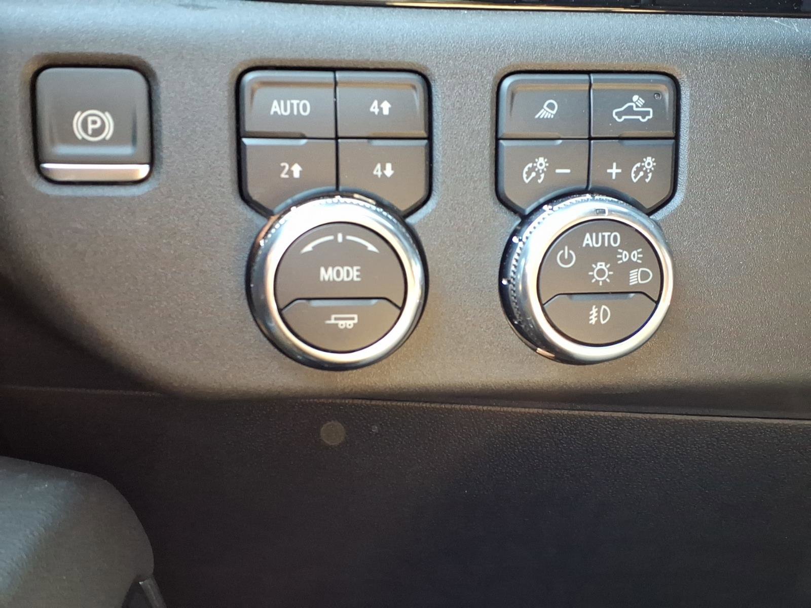 New 2025 GMC Sierra 3500 SLT w/ SLT Premium Package image 15