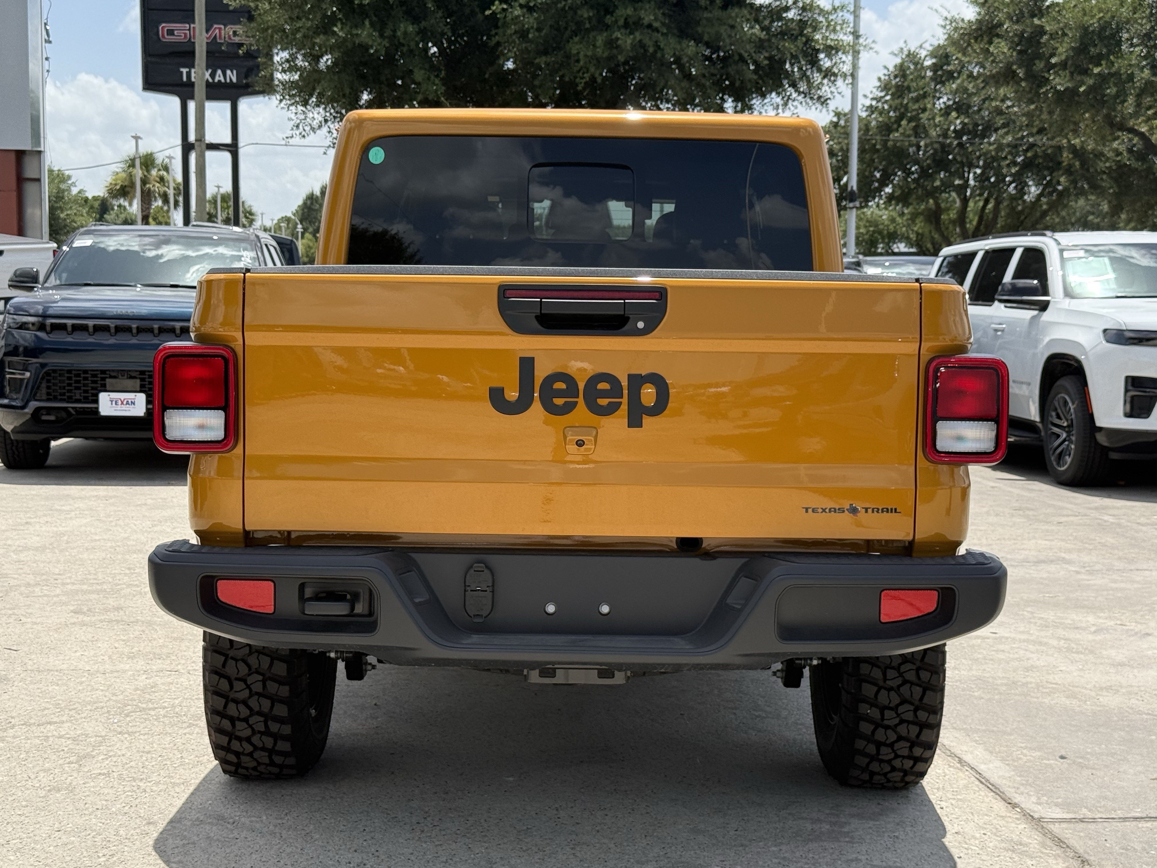 New 2026 Jeep Gladiator Mojave AWD/4WD image 6