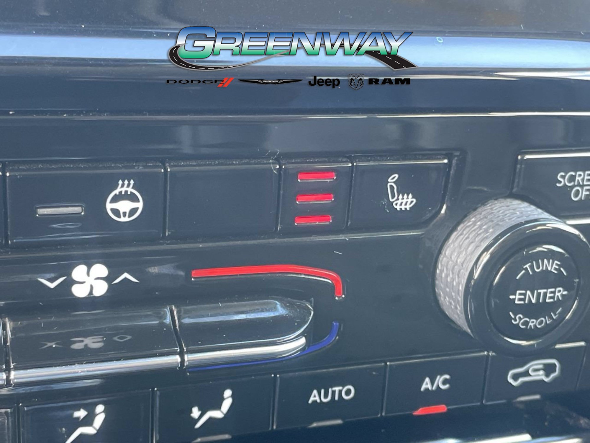 Used 2022 Jeep Grand Cherokee L Limited AWD/4WD image 26
