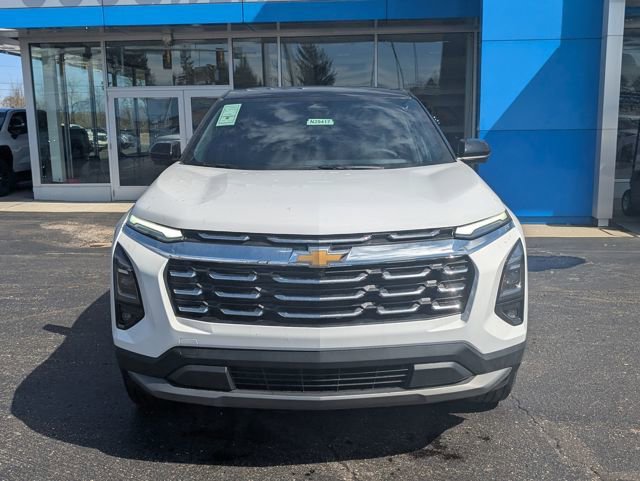 New 2026 Chevrolet Equinox LT w/ Convenience Package II AWD/4WD image 2