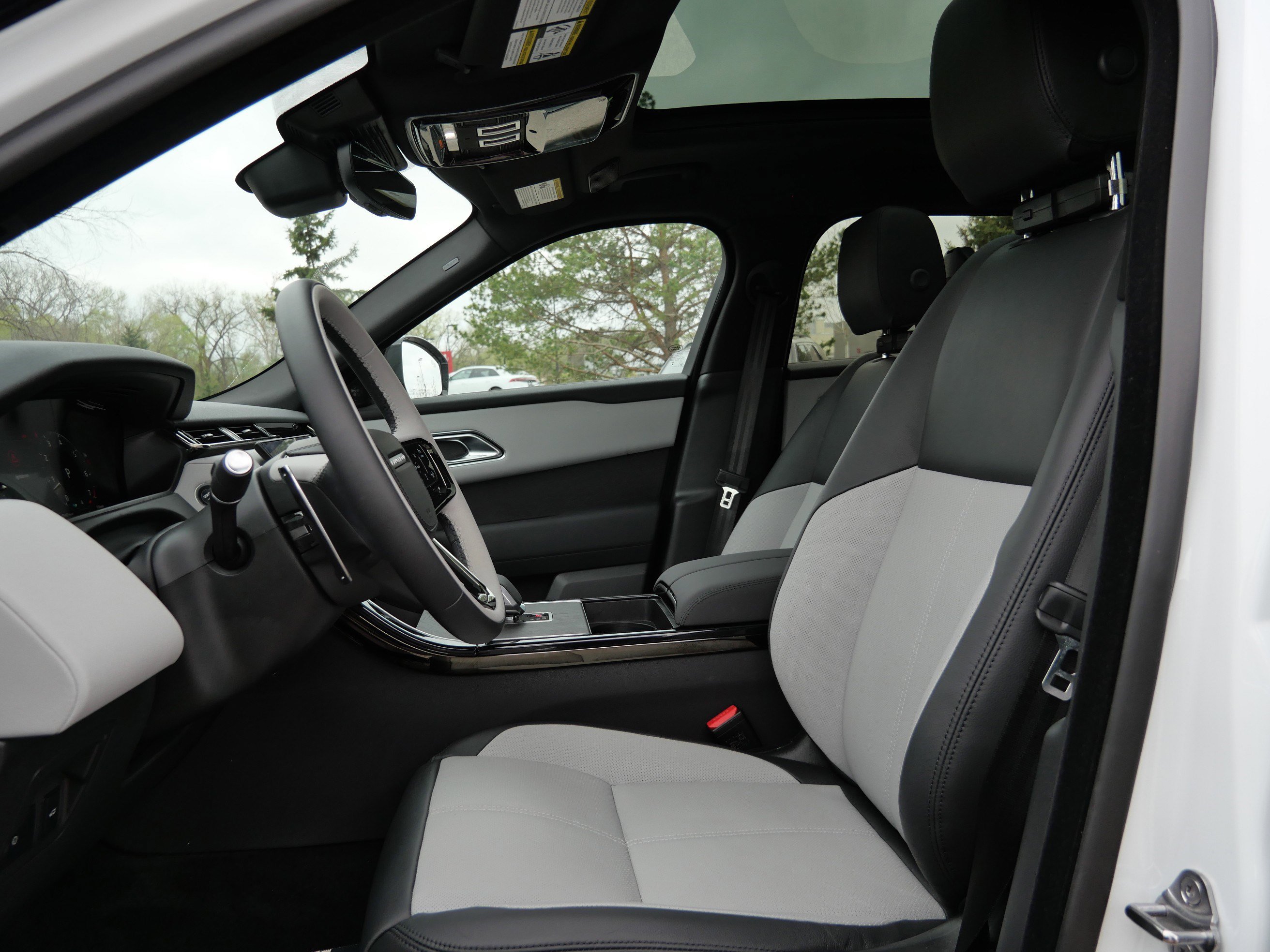 Certified 2026 Land Rover Range Rover Velar S AWD/4WD image 13