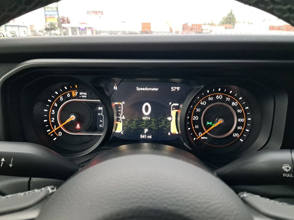 Used 2025 Jeep Gladiator Mojave w/ Convenience Group image 22