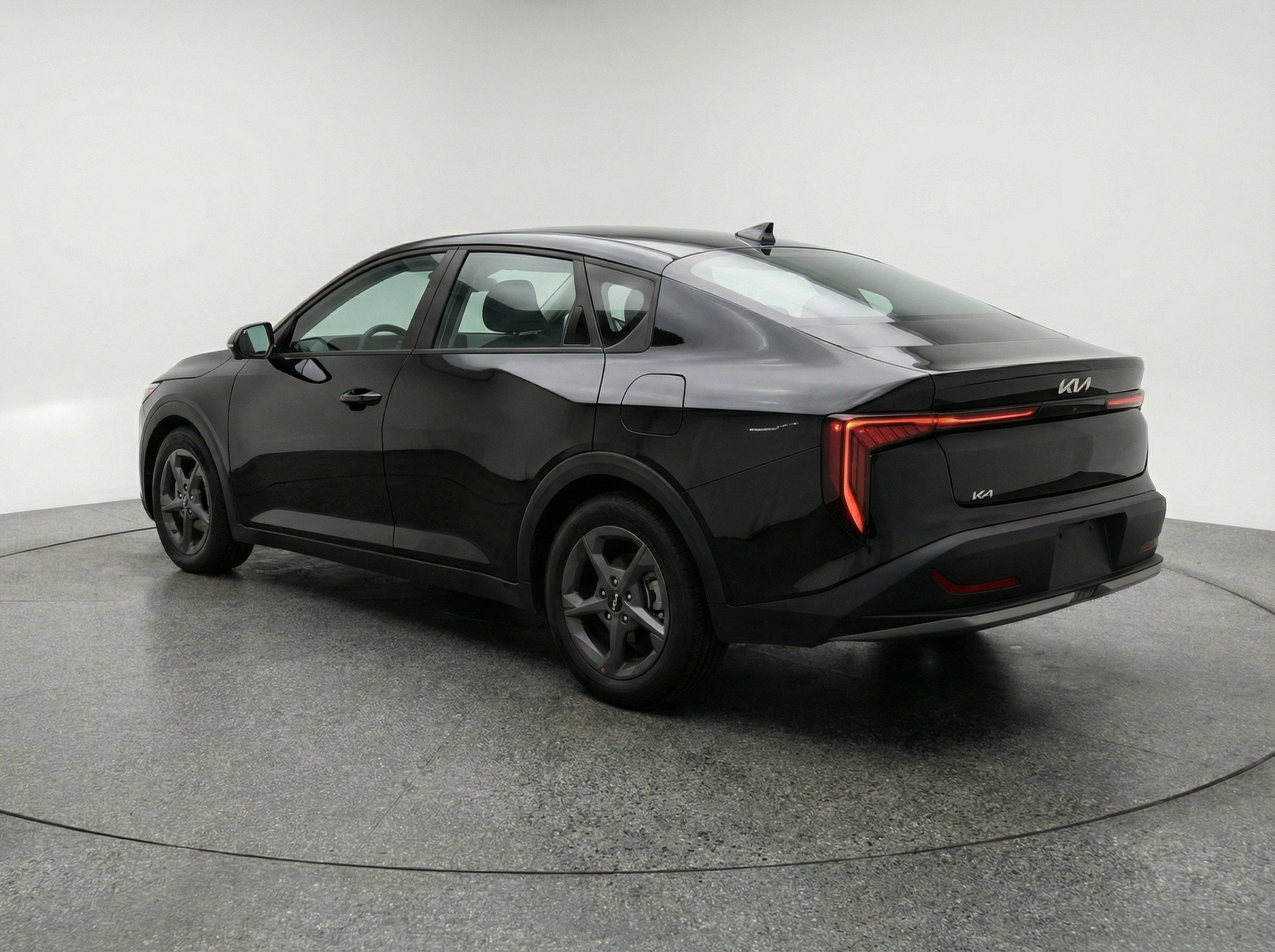 Used 2025 Kia K4 LXS image 6