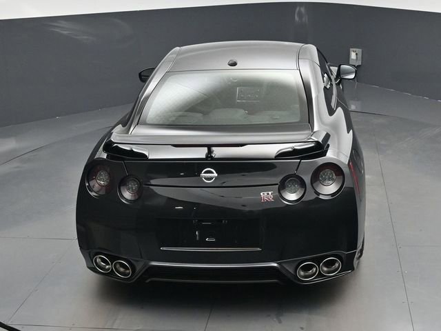 Used 2012 Nissan GT-R Premium image 25