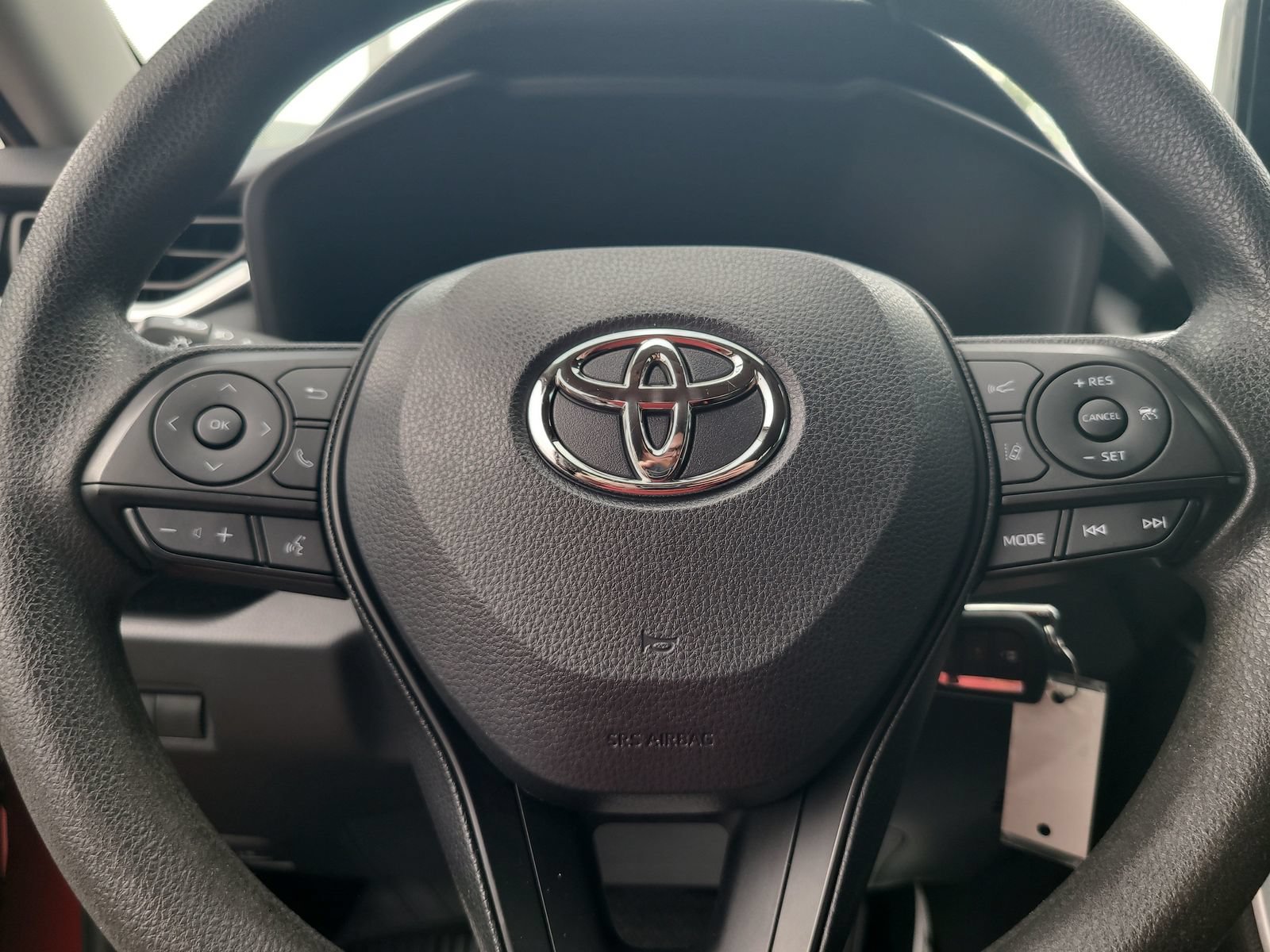 Used 2022 Toyota RAV4 LE AWD/4WD image 12