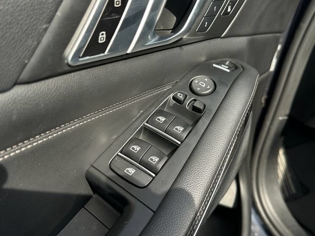 Used 2020 BMW X5 xDrive40i w/ Premium Package AWD/4WD image 11