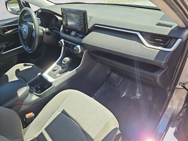 Used 2022 Toyota RAV4 XLE AWD/4WD image 22