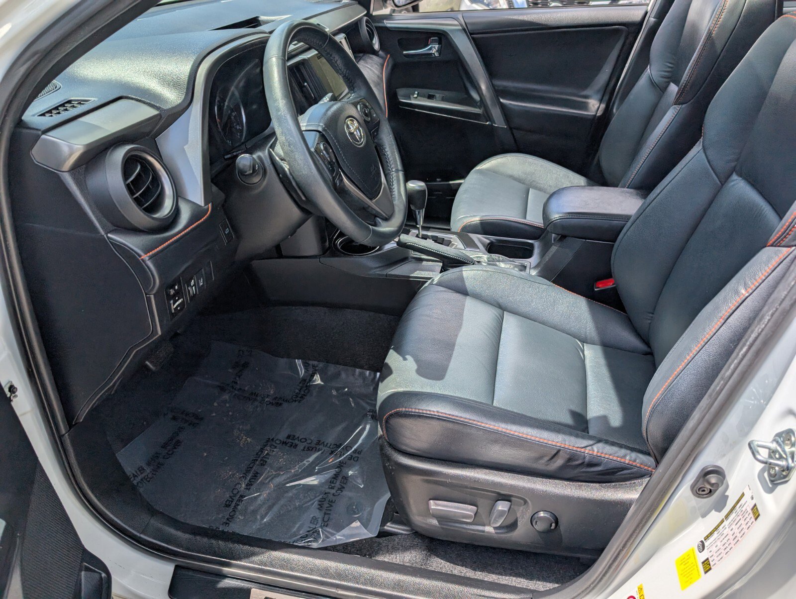 Used 2017 Toyota RAV4 SE w/ Power Extra Value Package image 11