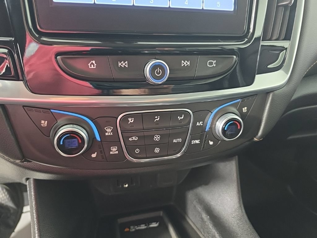 Used 2018 Chevrolet Traverse Premier AWD/4WD image 21