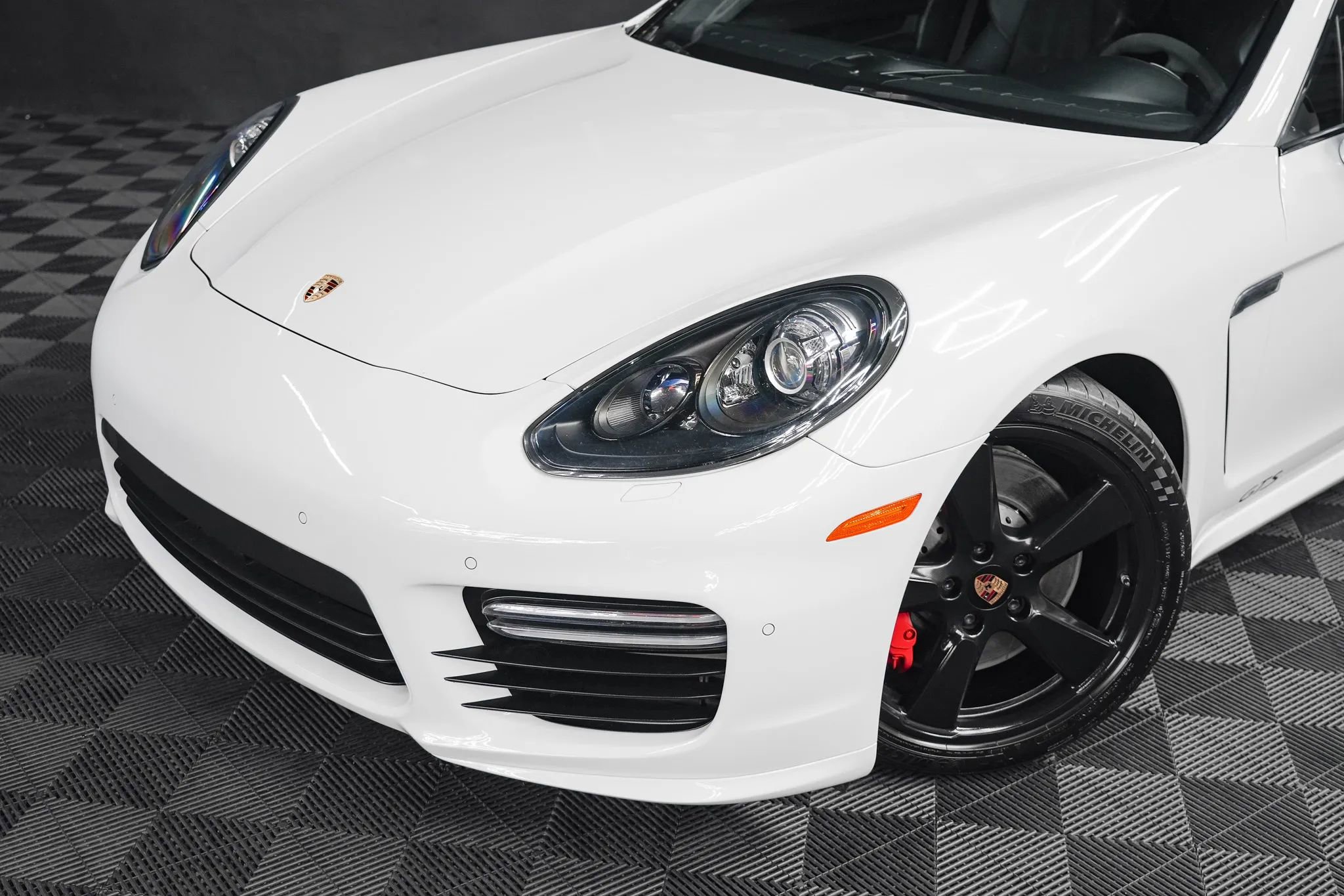 Used 2015 Porsche Panamera GTS w/ Premium Package Plus image 3
