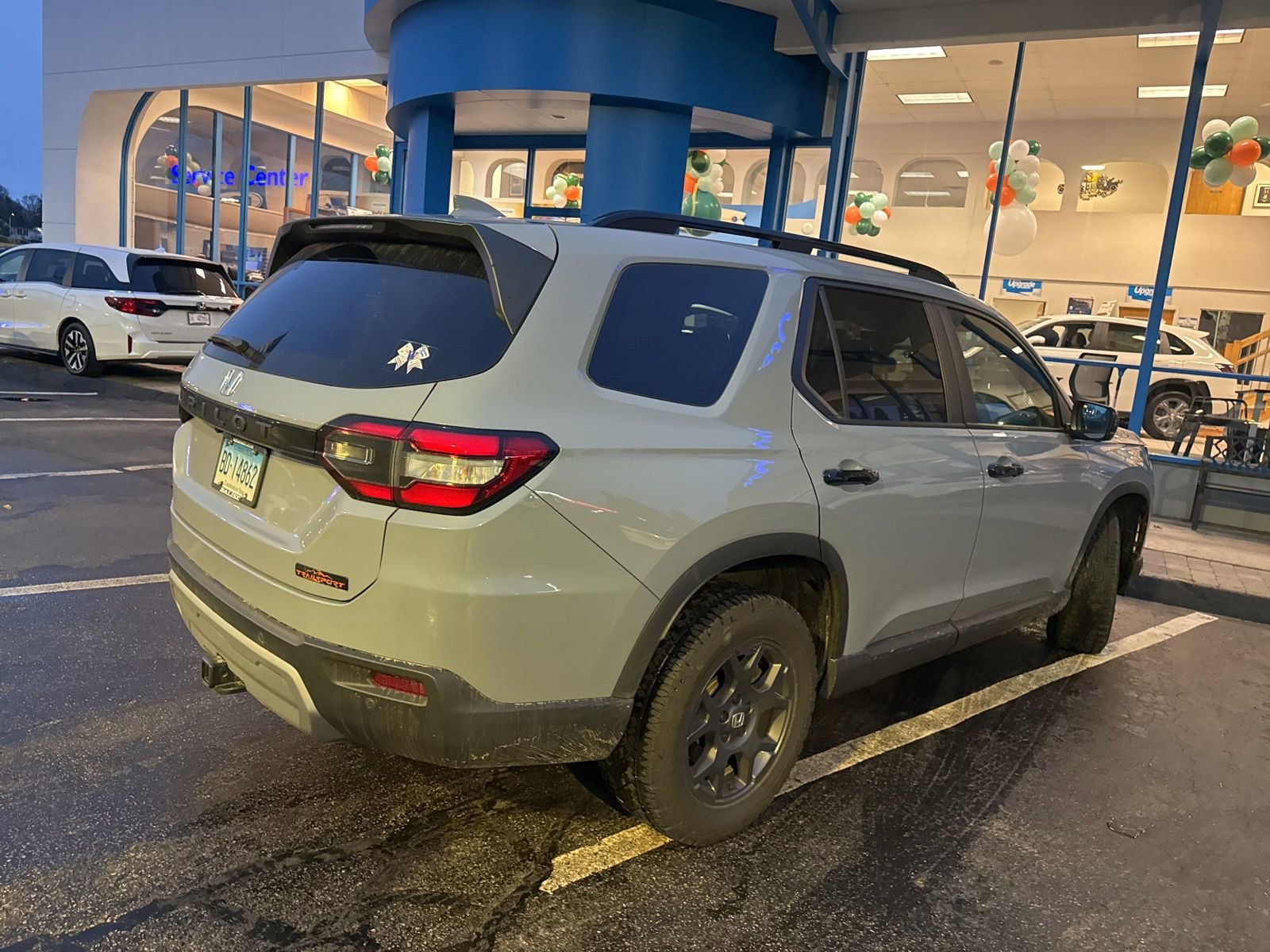 Used 2025 Honda Pilot TrailSport image 4