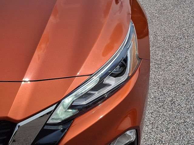 Used 2019 Nissan Altima 2.5 SR w/ SR Premium Package FWD image 12