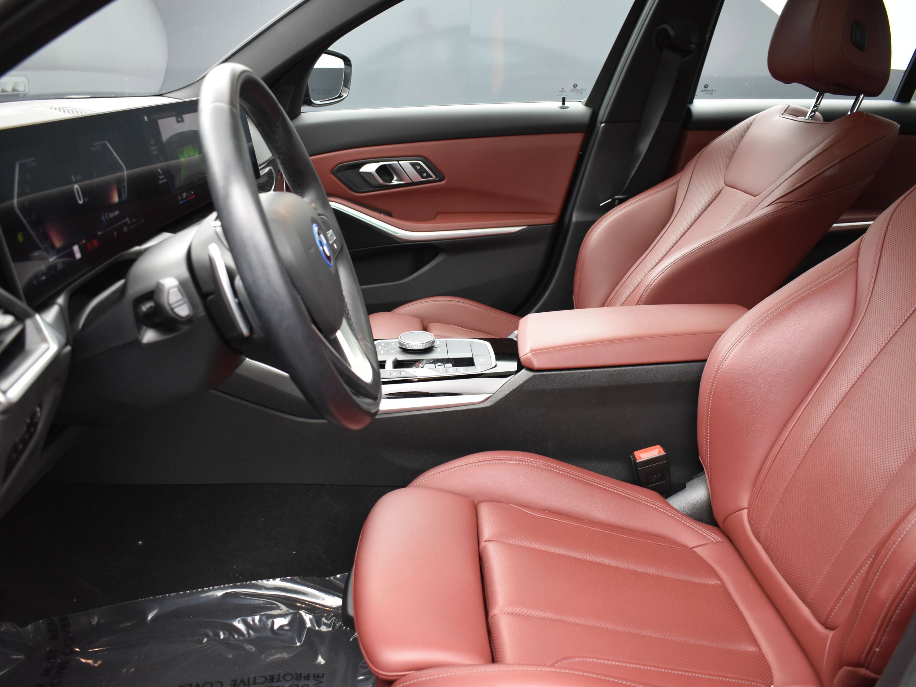 Used 2023 BMW 330e w/ Driving Assistance Package image 11