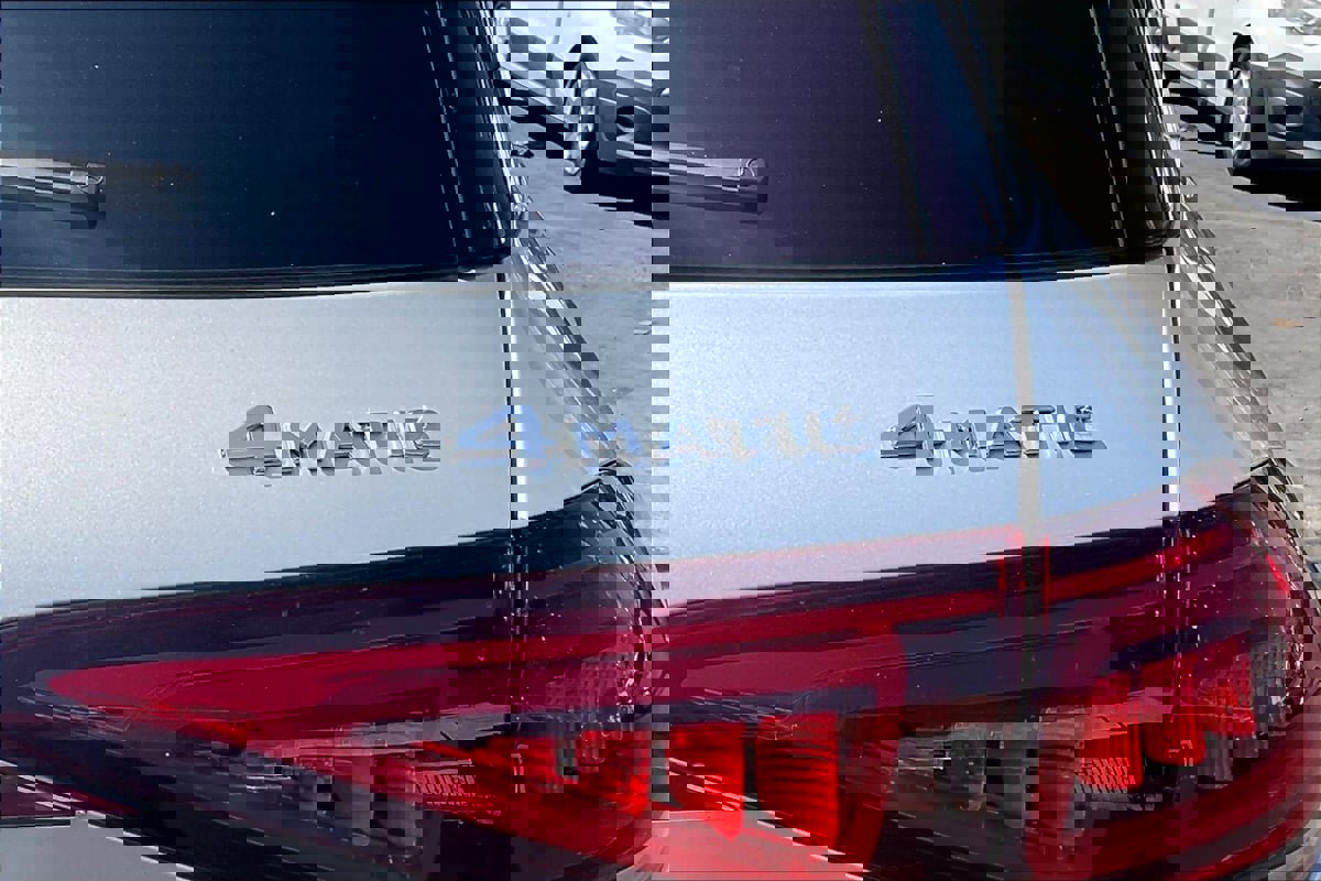 Used 2020 Mercedes-Benz GLE 350 w/ Premium Package image 8